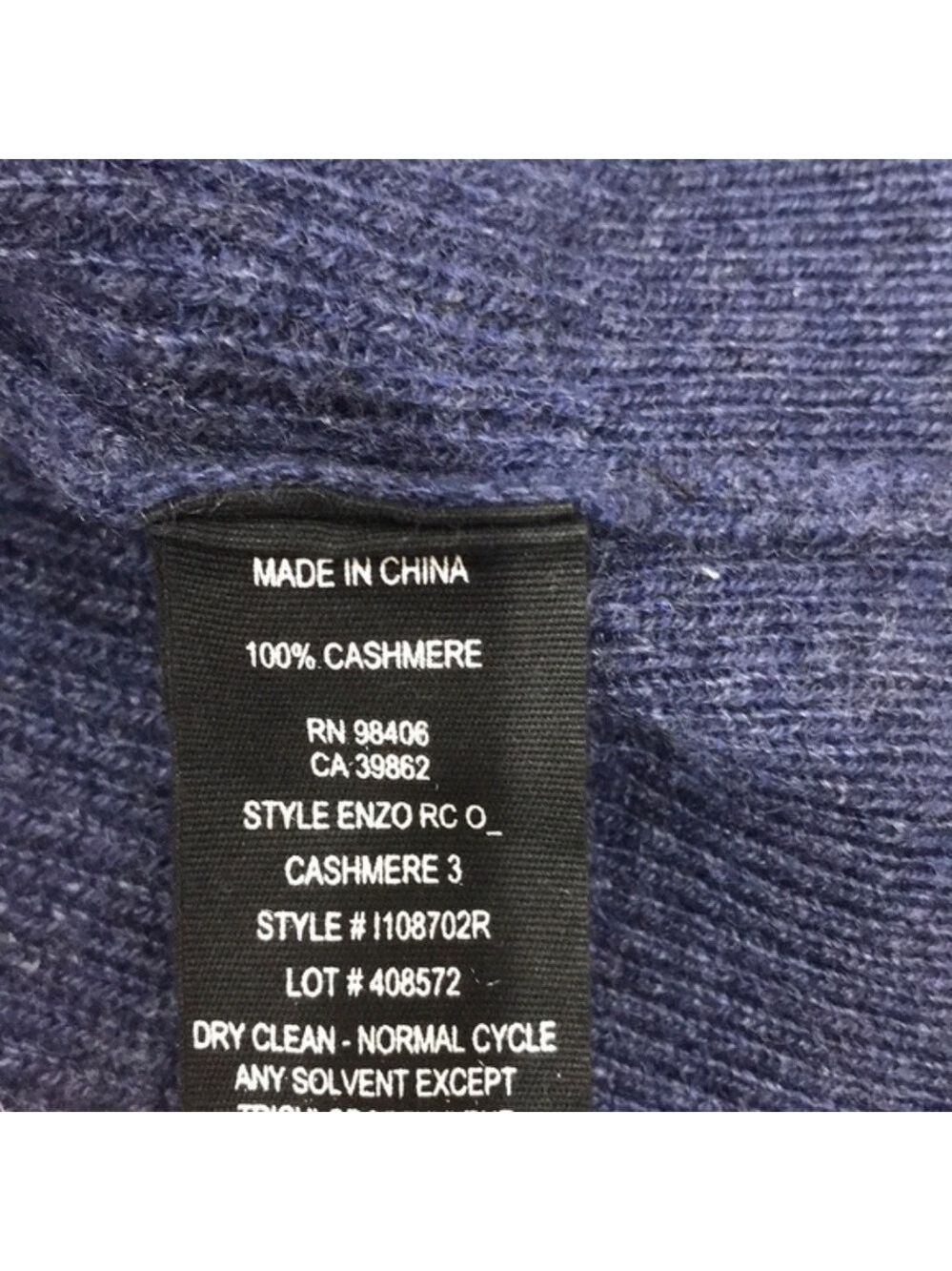 Theory Raglan Sweater in Ribbed Cashmere - Picture 5 of 5